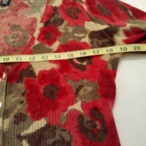 Red flower design cardigan sweater by Carole Little Size M - Picture 6 of 6